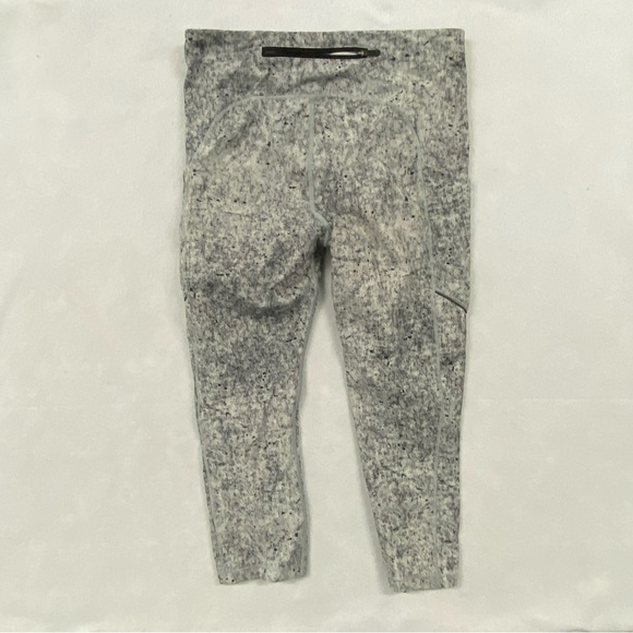 Lululemon Speed Up Crop 21" Antiqued Alpine White Multi Size 8 - Picture 3 of 4